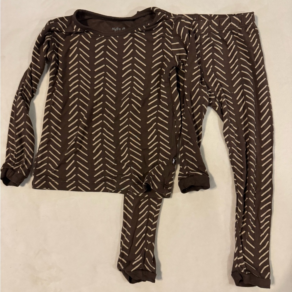 Kyte Baby Long Sleeve Pajamas, size 3T